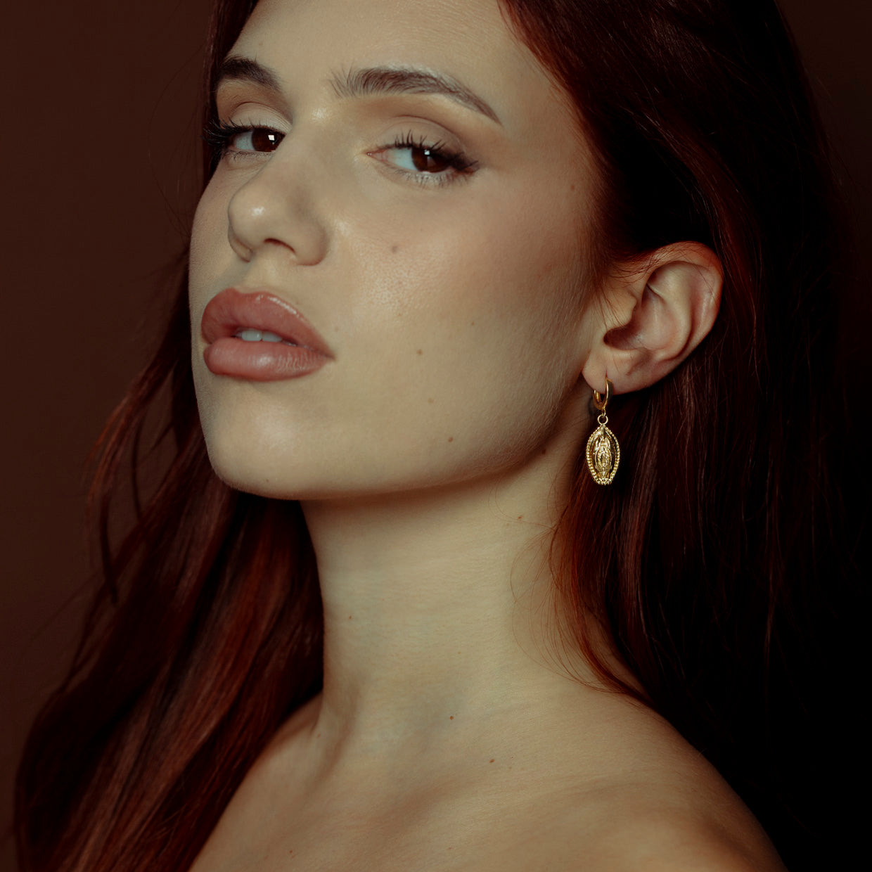 Pendientes V Bold Gold