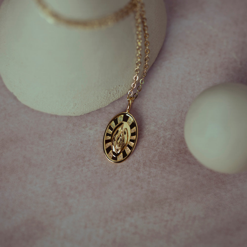 Collares amuleto hechos a mano | Joyas con alma – Santa Barbara